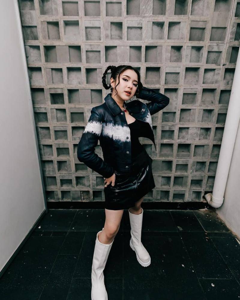 Instagram/tiaraandini